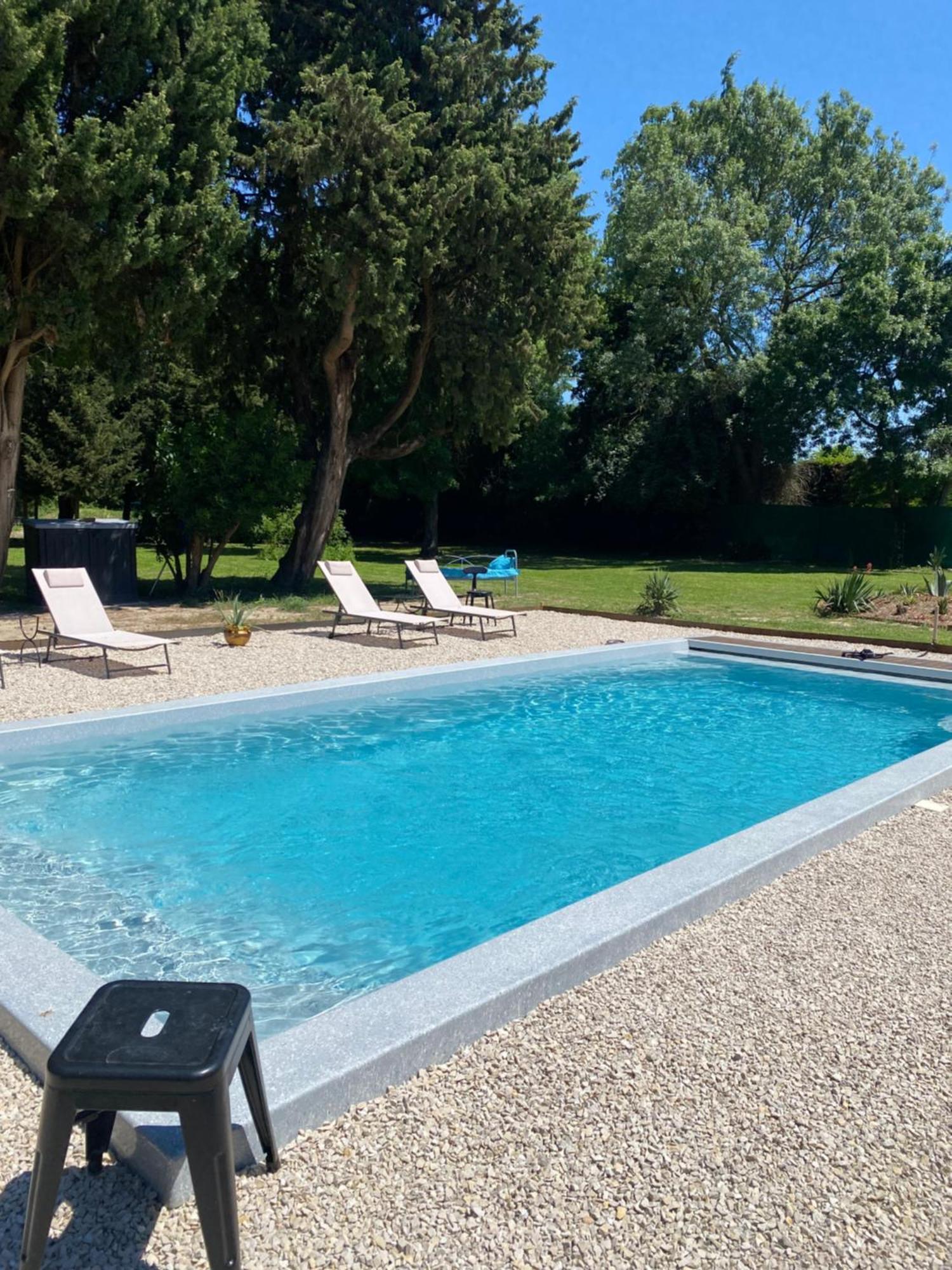 Appartement Les Cypres De L'Ile Avignon Eksteriør billede